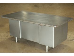 Gray Metal Desk With 6 Side Drawers
