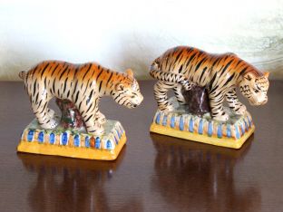 Set of 2 Tiger Figurines